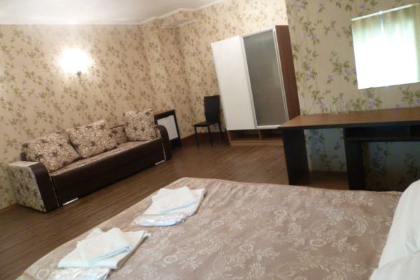 Mayak Hotel (Kemerovo)